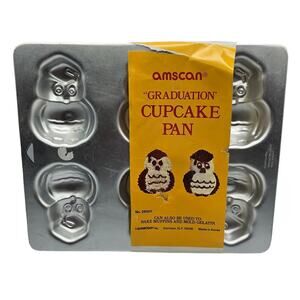 Vintage Amscan Graduation Cupcake Pan 3D Owl in Graduation Cap NEW